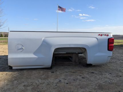 14-18 CHEVY LONG BOX 8 FT